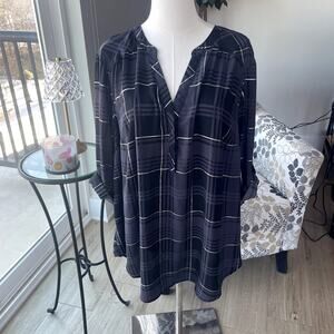 Torrid Harper  Pullover Tab Sleeve Top Sz 3X